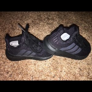 Adidas Black Toddler Shoes: Size 5C
